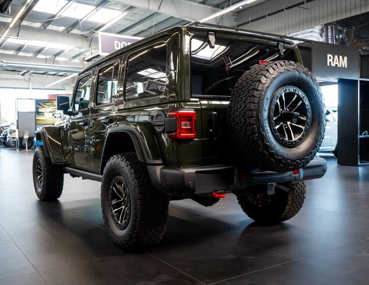 Jeep Wrangler 3