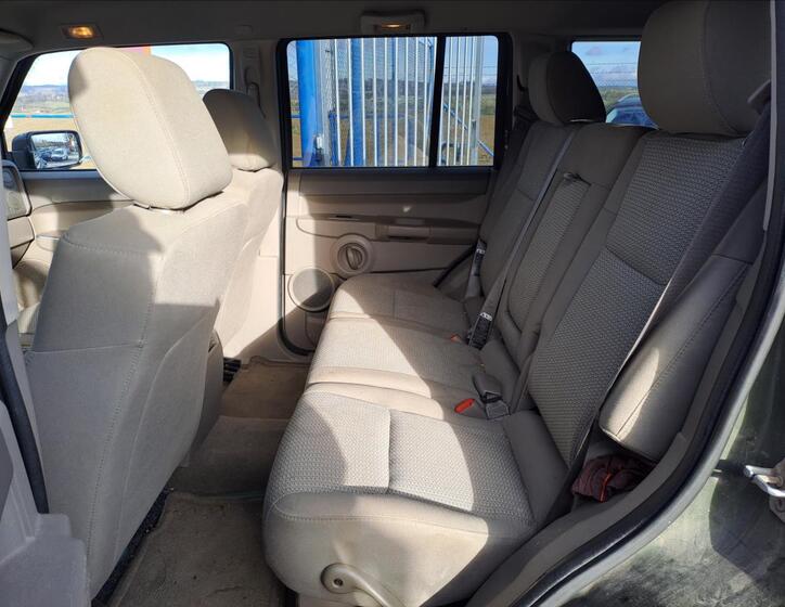 Jeep Commander 6