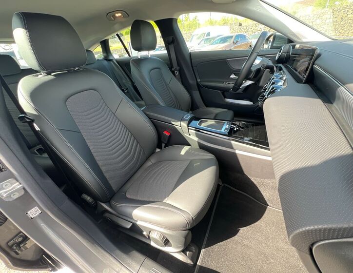 Mercedes-Benz CLA 30