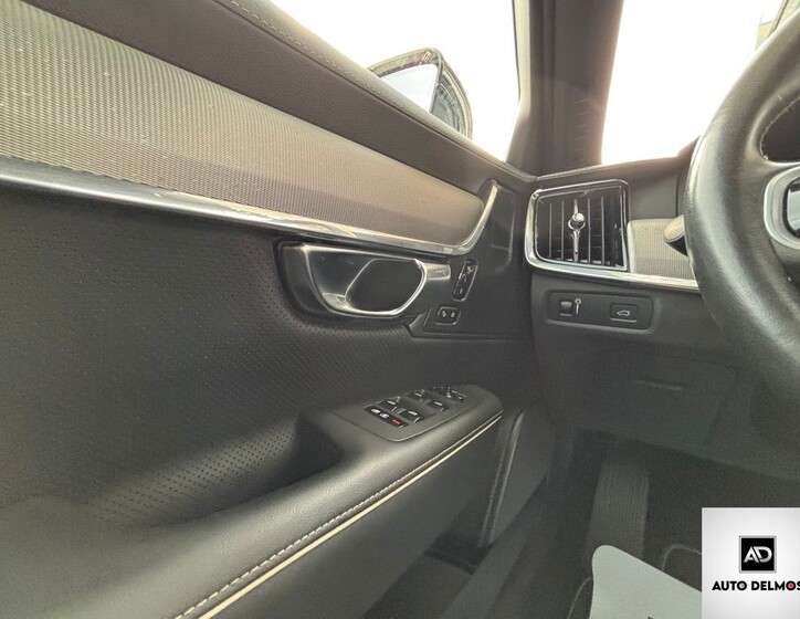 Volvo V90 56
