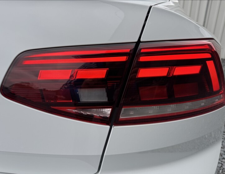 Volkswagen Passat 16