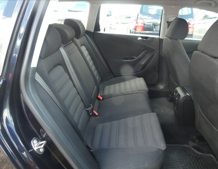 Volkswagen Passat 11