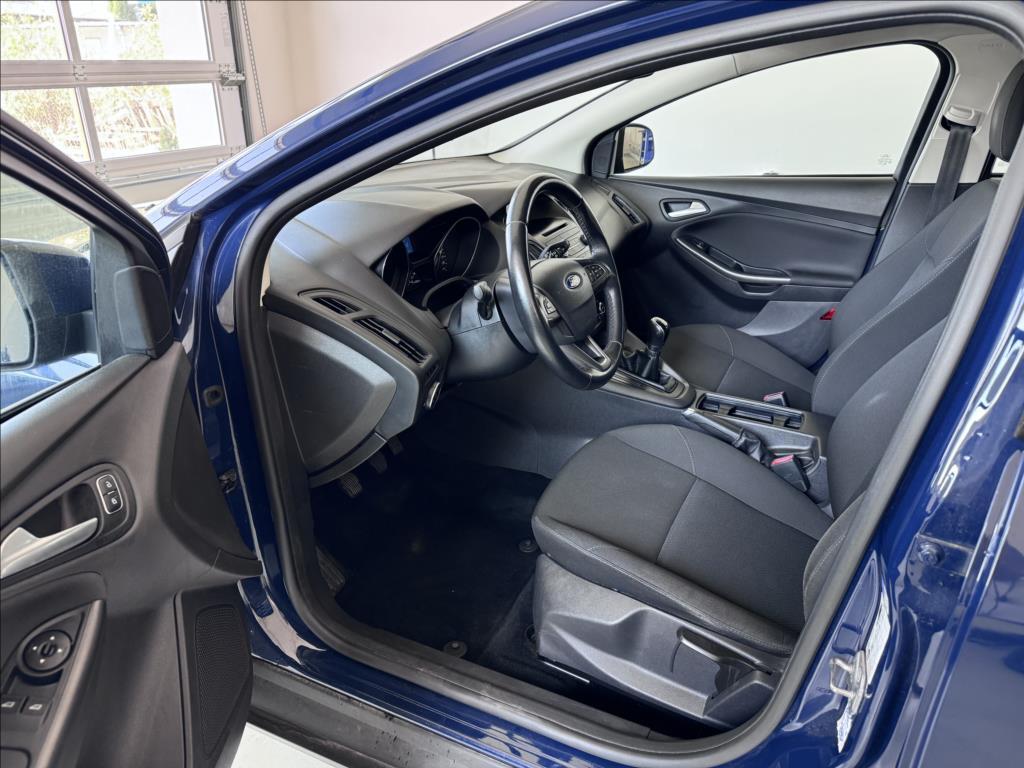 Ford Focus 9