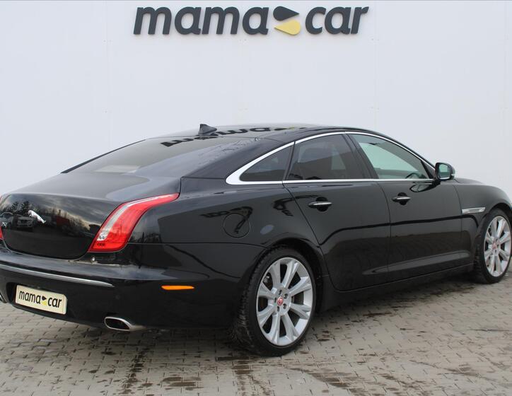 Jaguar XJ 7