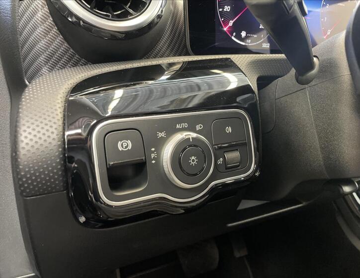 Mercedes-Benz CLA 11