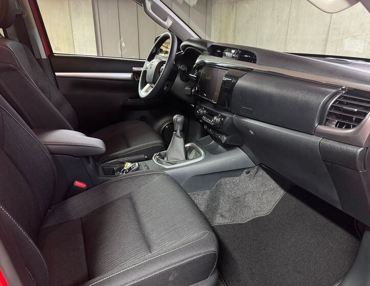 Toyota Hilux 13