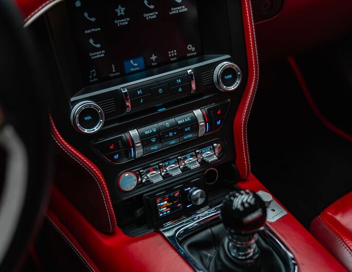 Ford Mustang 17