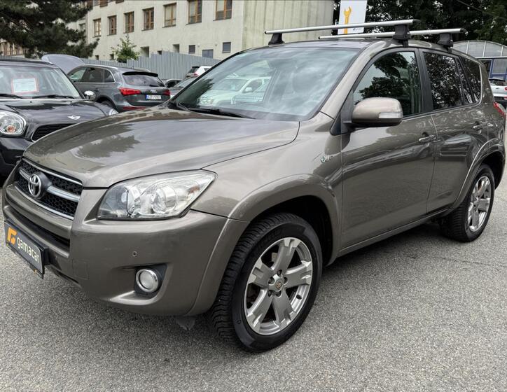 Toyota RAV4 3