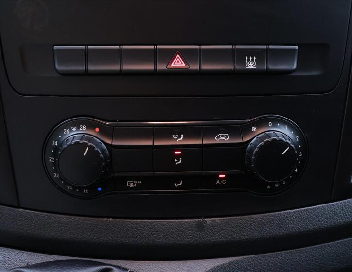 Mercedes-Benz Vito 24