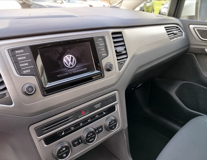 Volkswagen Golf Sportsvan 18