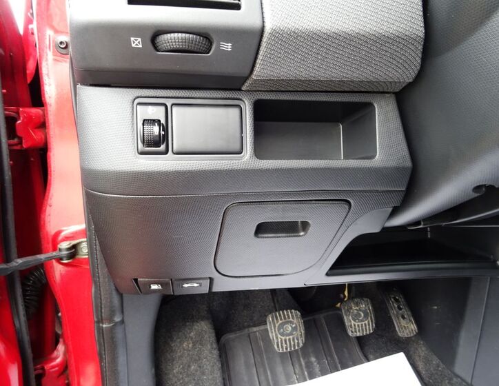 Nissan Micra 12