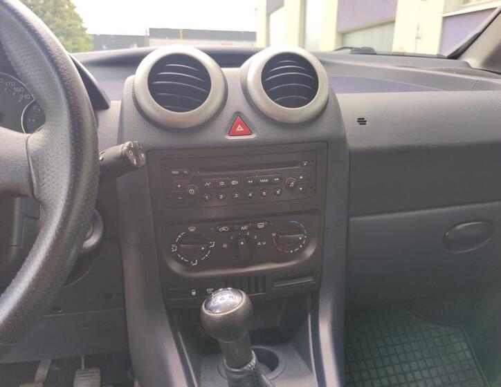 Peugeot 1007 17