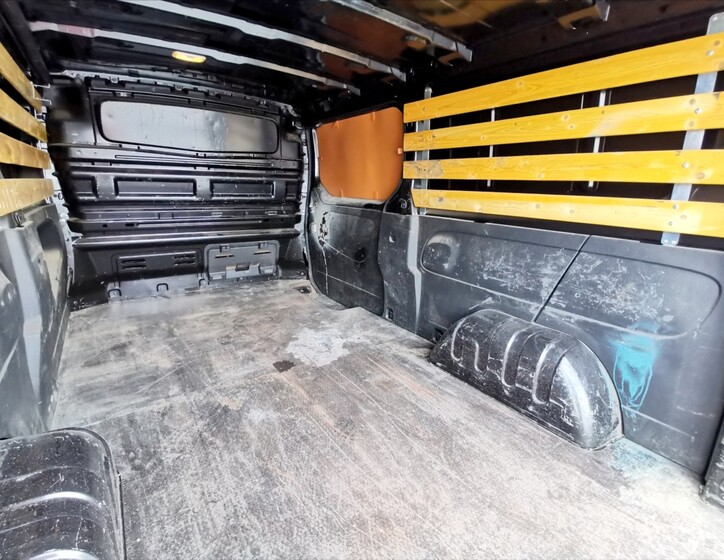 Renault Trafic 15