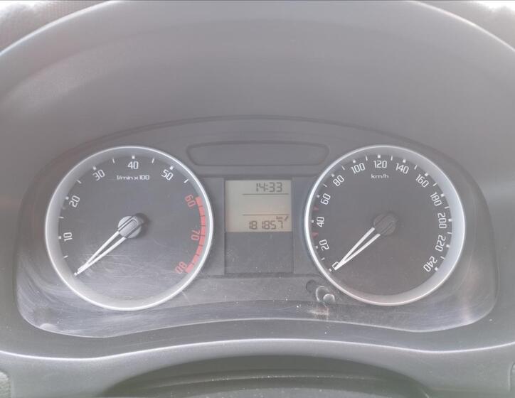Škoda Roomster 11
