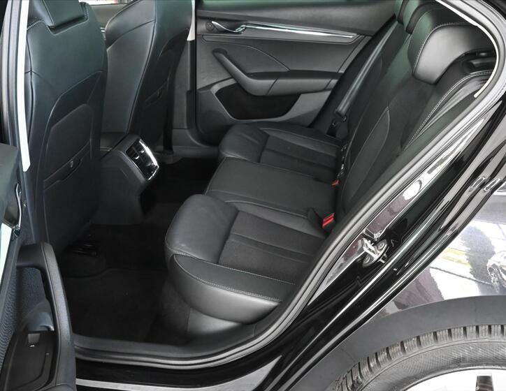 Škoda Octavia 10