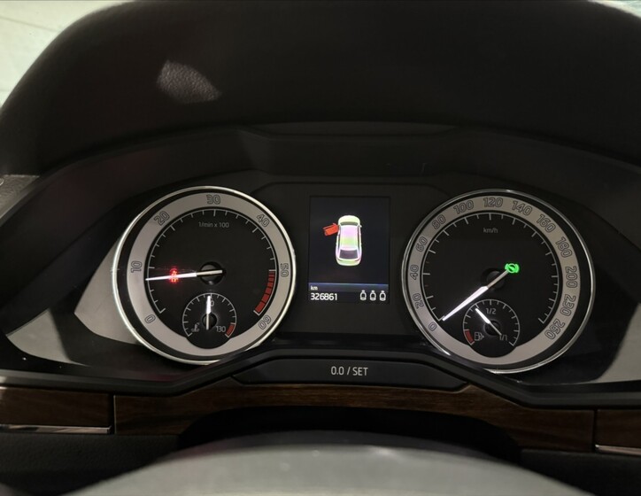 Škoda Superb 9