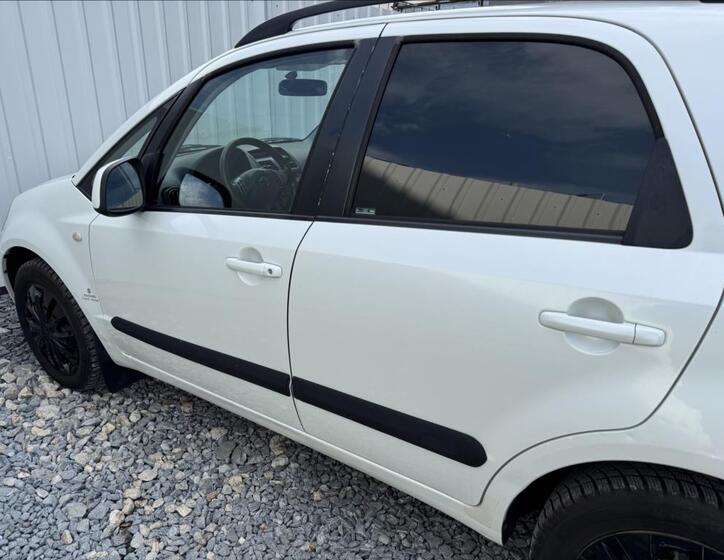 Suzuki SX4 21