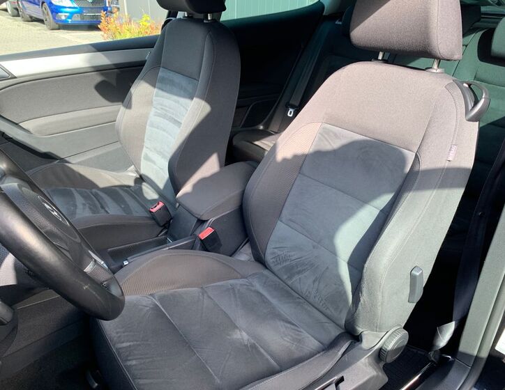 Volkswagen Golf 16