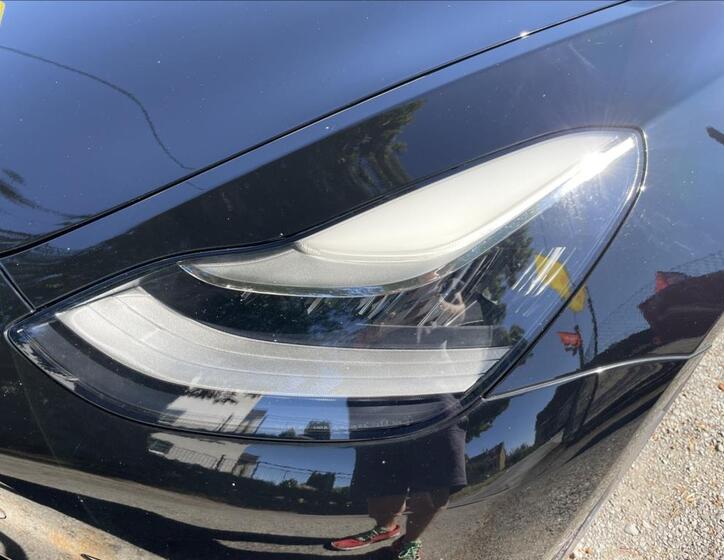 Tesla Model 3 40
