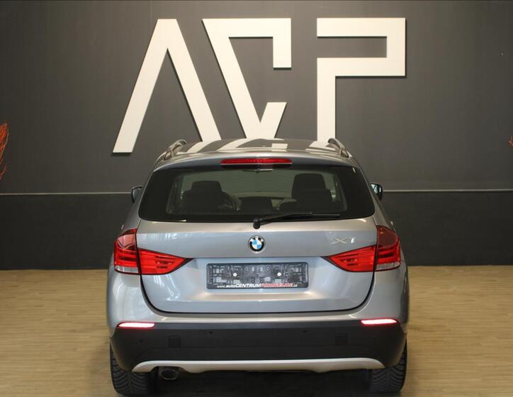 BMW X1 8