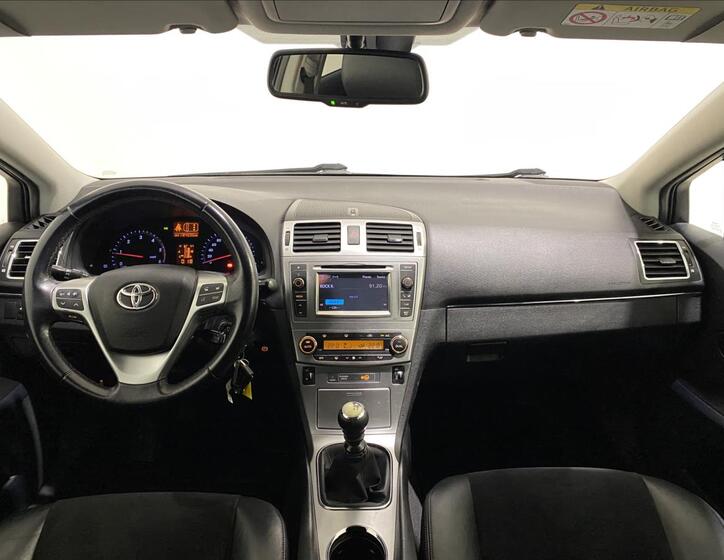 Toyota Avensis 9
