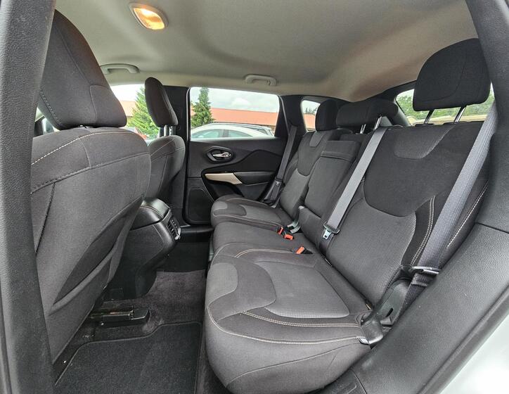 Jeep Cherokee 35