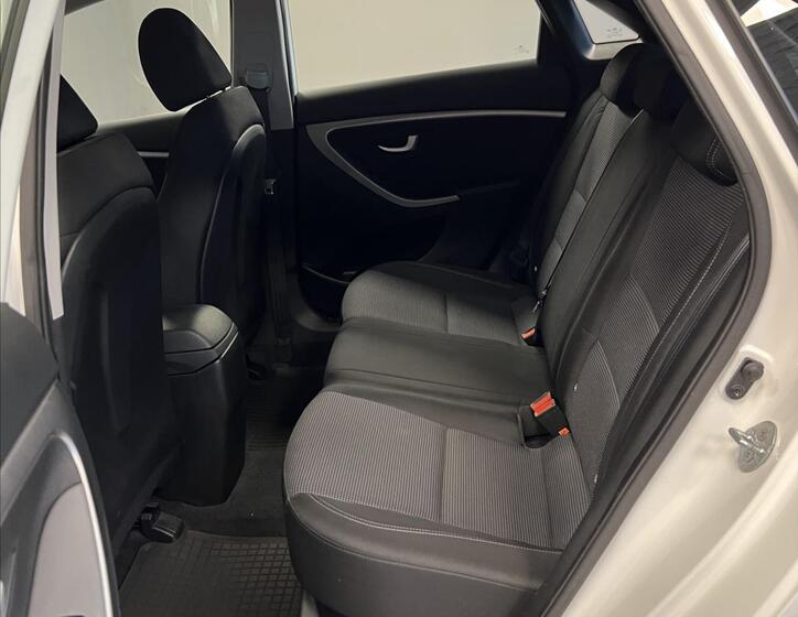 Hyundai i30 9