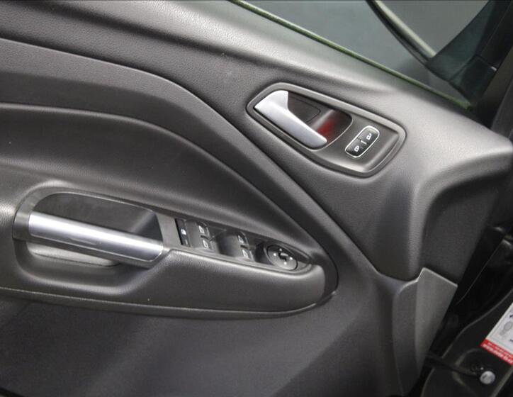 Ford Kuga 13
