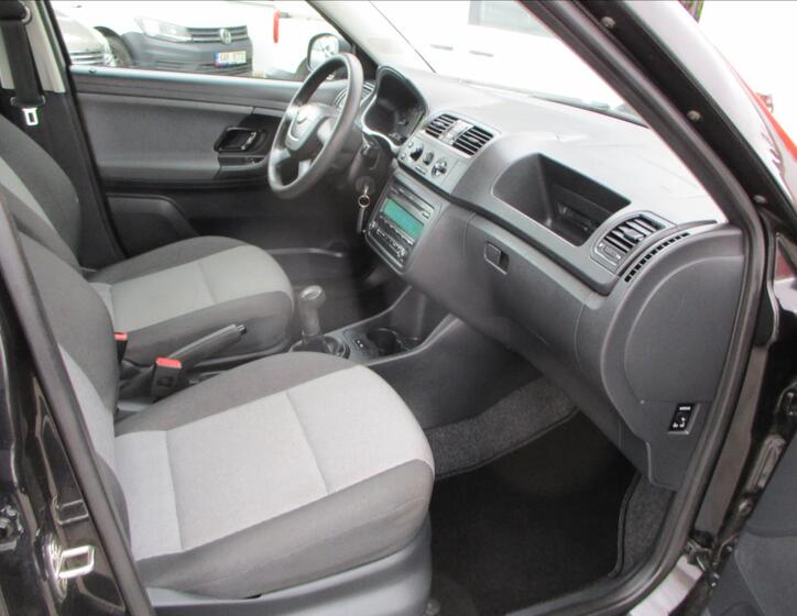 Škoda Fabia 16