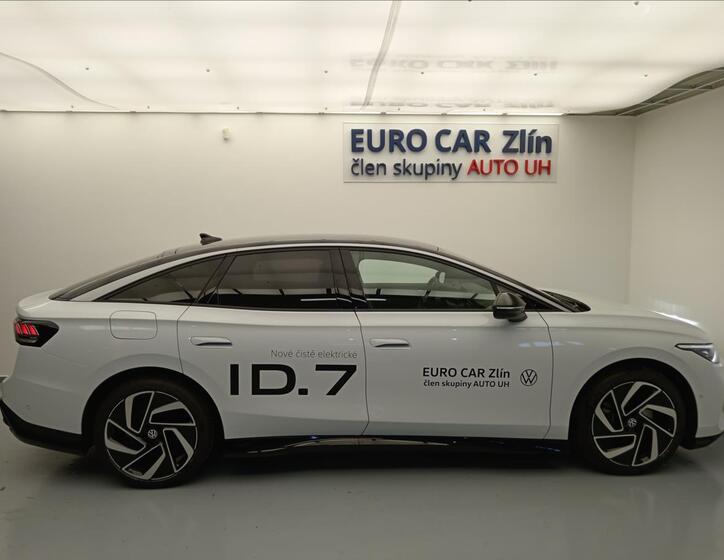 Volkswagen ID.7 6
