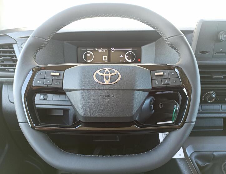 Toyota ProAce Verso 17