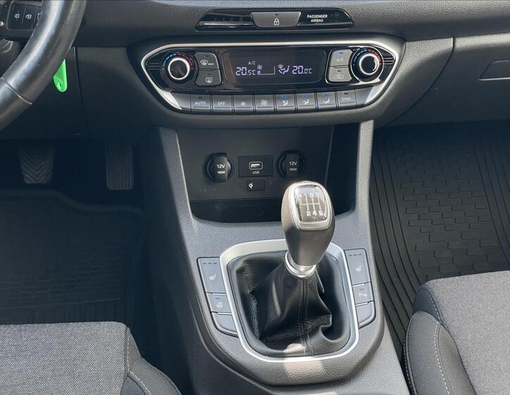 Hyundai i30 12