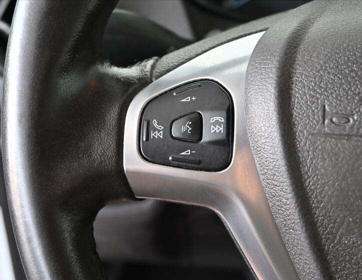 Ford Tourneo Courier 17