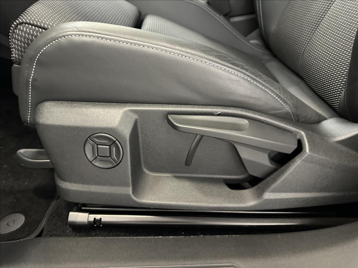 Audi Q4
