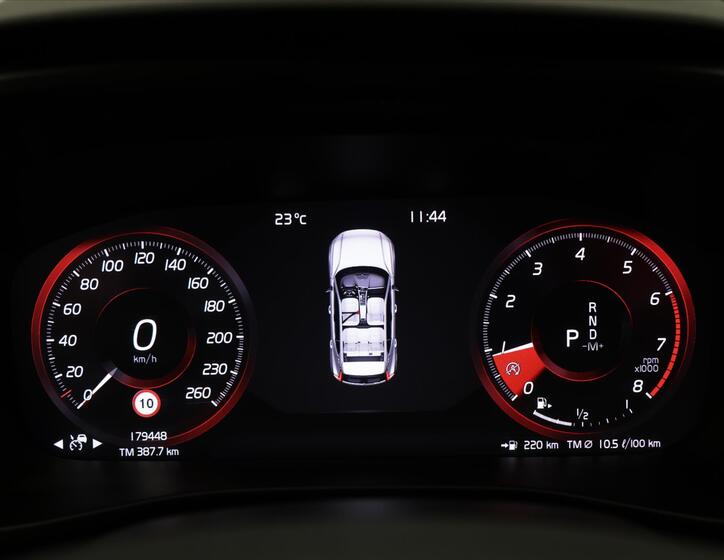 Volvo XC40 21