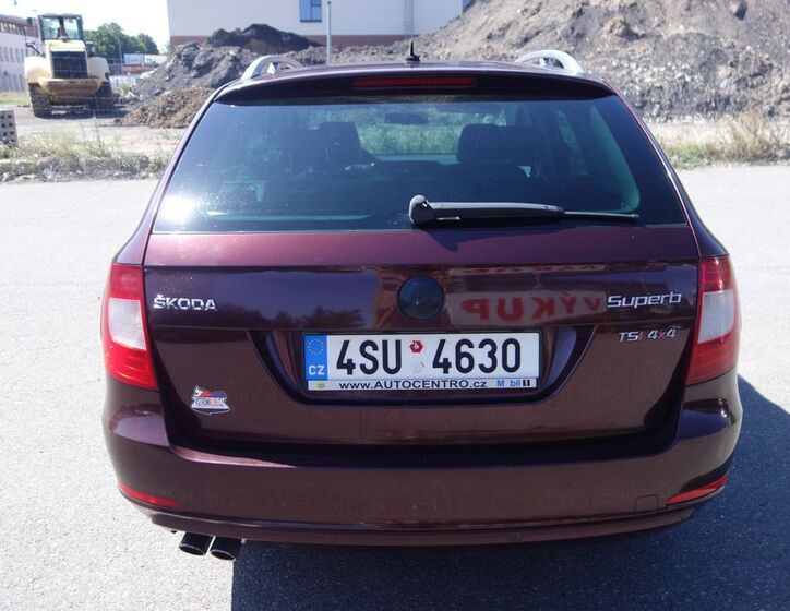 Škoda Superb 8