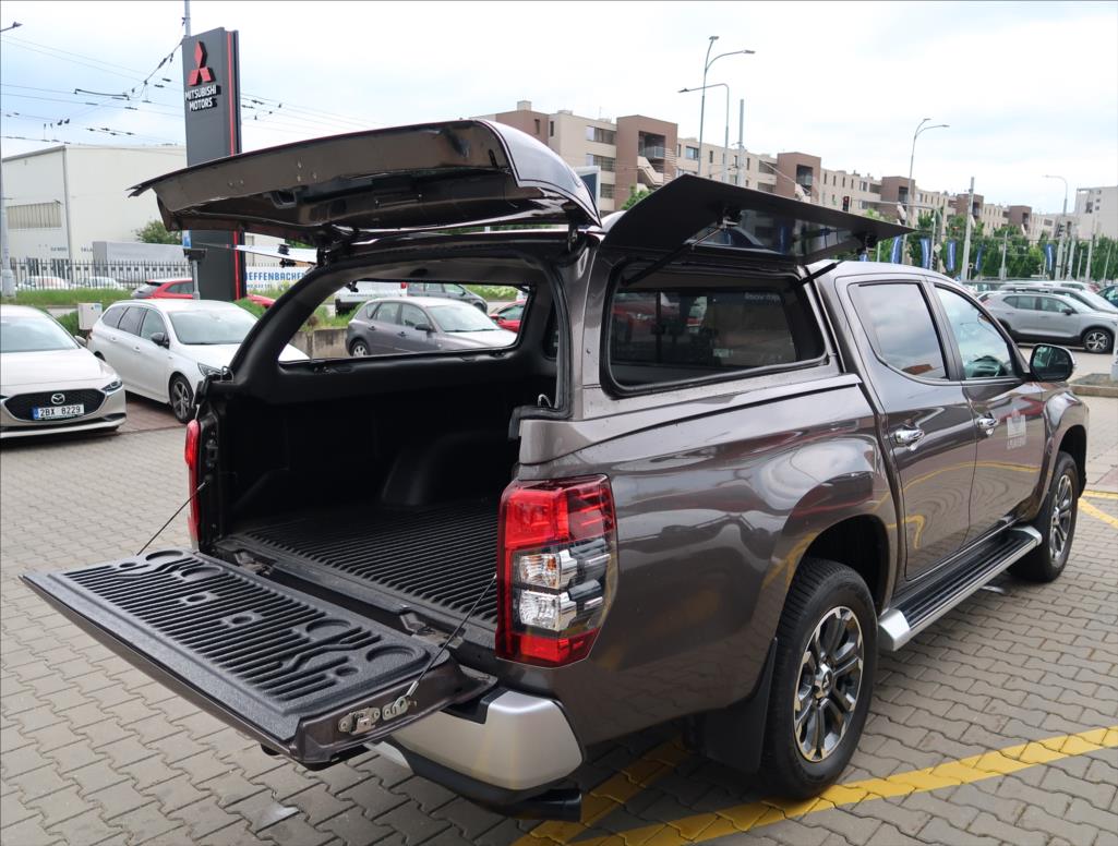 Mitsubishi L200