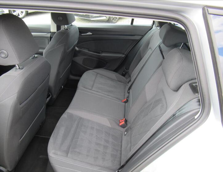 Volkswagen Golf 10