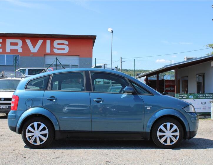 Audi A2 4