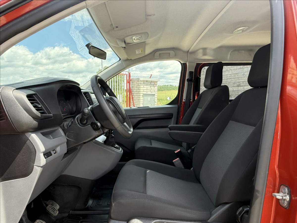 Peugeot Traveller