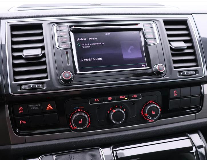 Volkswagen Multivan 22