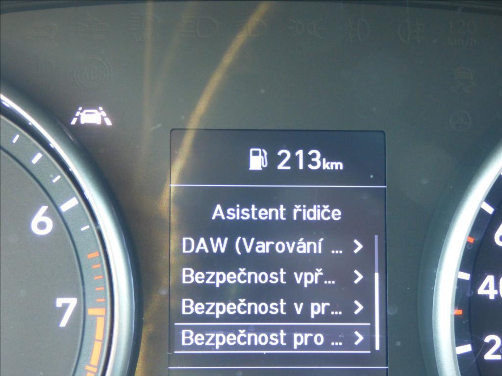 Hyundai i30 24