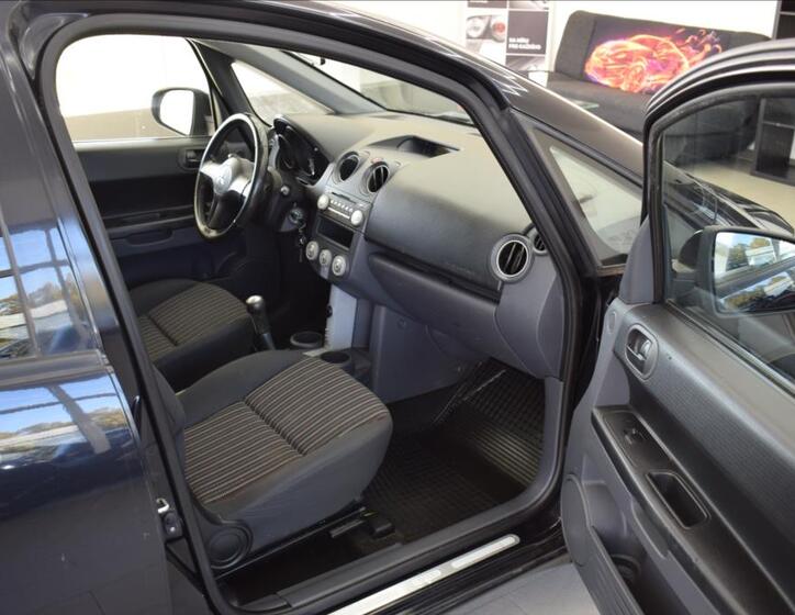 Mitsubishi Colt 13