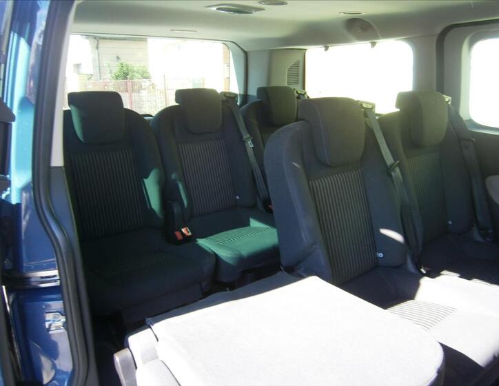 Ford Tourneo Custom 10