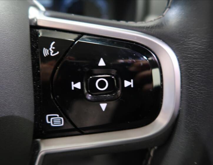 Volvo V90 19