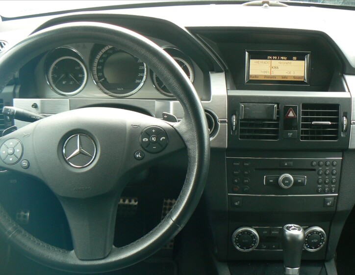 Mercedes-Benz GLK 12