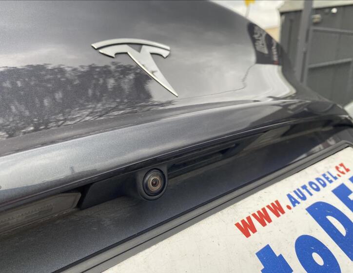 Tesla Model 3 40