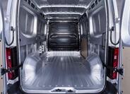 Nissan Interstar 13