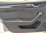 Škoda Superb 9