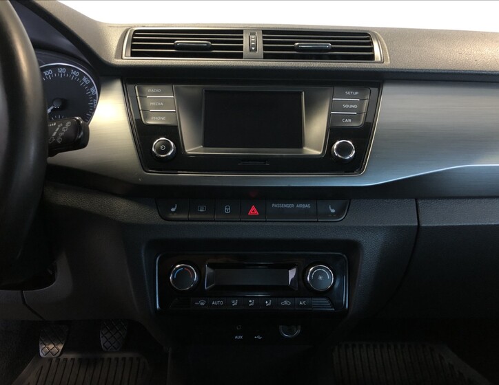 Škoda Fabia 16
